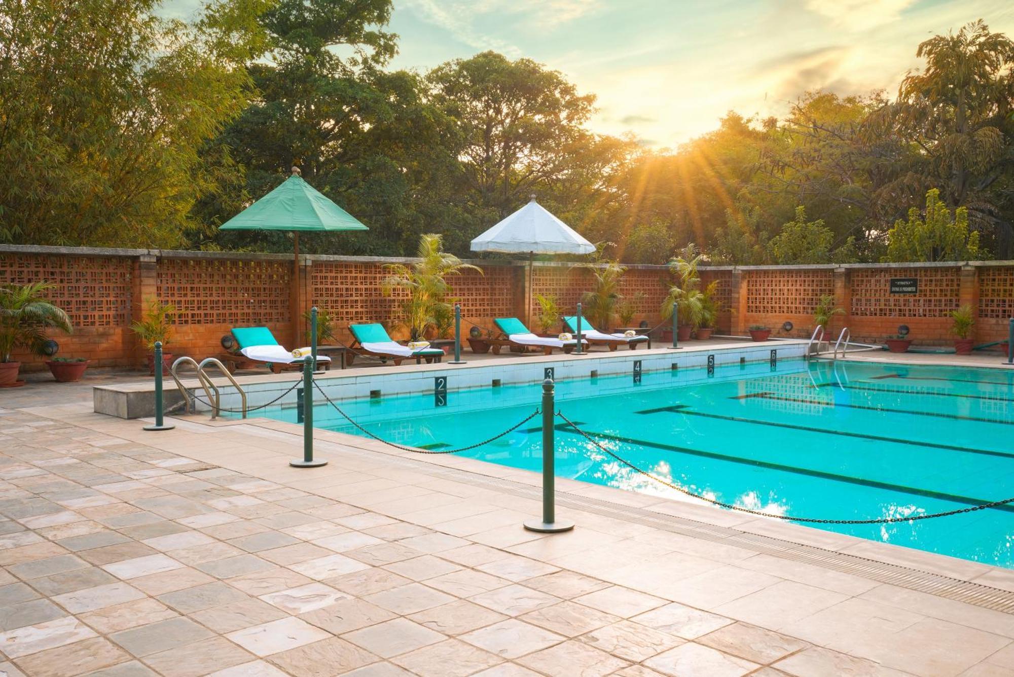 Olde Bangalore Resort And Wellness Center Devanahalli Εξωτερικό φωτογραφία